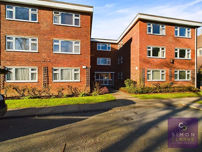 2 Bedroom Flat To Rent In Cameron Close, Whetstone, N20