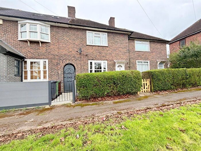 2 Bedroom House For Sale In Manor Farm Drive, London, E4