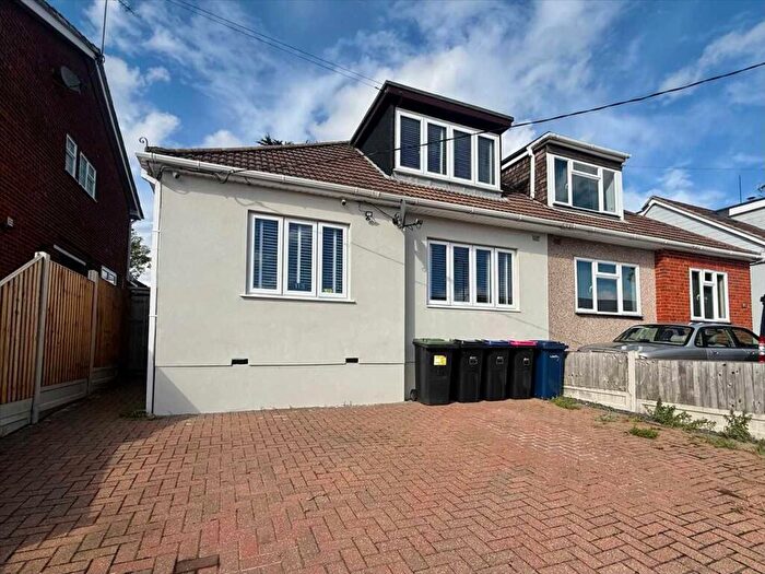 3 Bedroom Semi Detached House For Sale In Springwater Road * Impressive Size Garden *, SS9