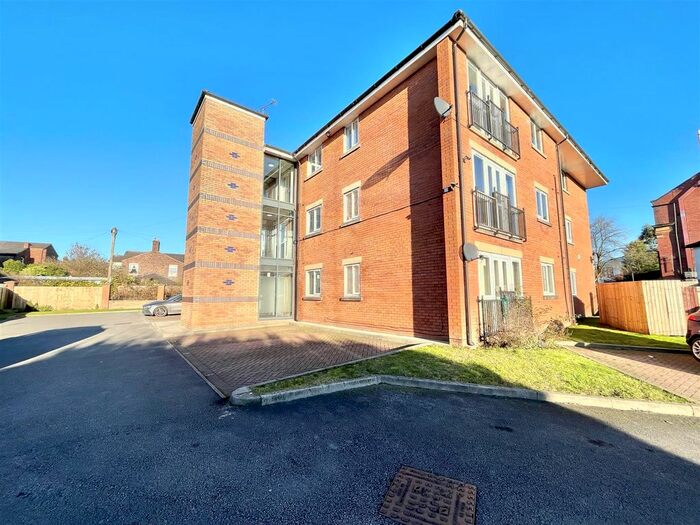 2 Bedroom Flat To Rent In Greengate Lane, Prestwich, Manchester, M25