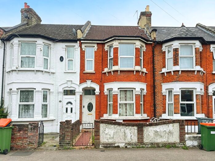 4 Bedroom Terraced House To Rent In Shakespeare Crescent, London, E12