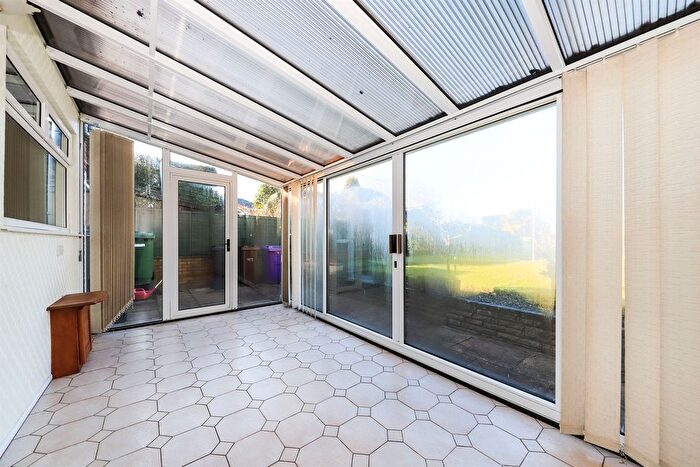 3 Bedroom Semi-Detached House For Sale In Waverley Crescent, Lanesfield, Wolverhampton, WV4