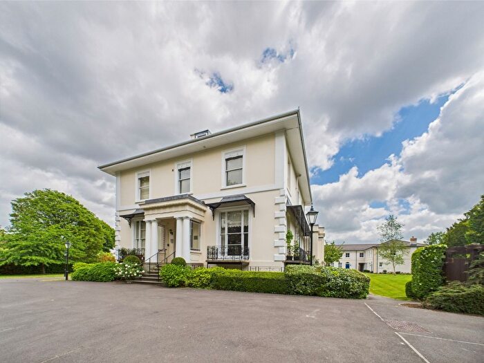 2 Bedroom Flat To Rent In Benton House, Harefield Grove, Cheltenham, GL50