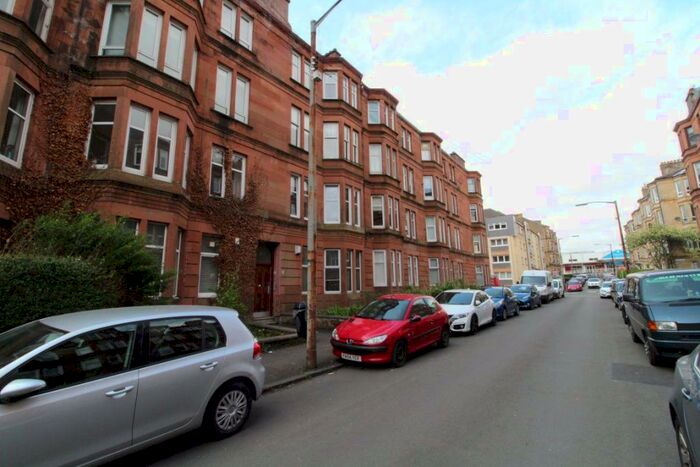 2 Bedroom Flat To Rent In Walton Street, Glasgow, G41