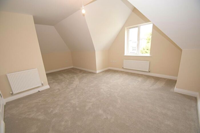 1 Bedroom Apartment To Rent In Gilletts Lane, High Wycombe, Buckinghamshire, HP12