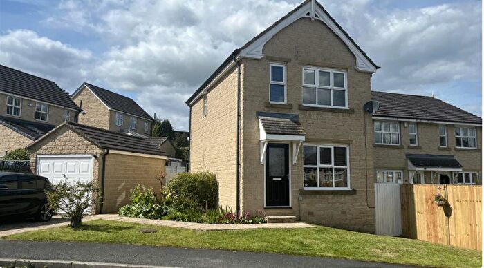 3 Bedroom Detached House For Sale In Kenyon Bank, Denby Dale, HD8