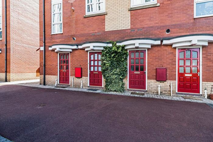 2 Bedroom Terraced House To Rent In William Jessop Court, Manchester, Greater Manchester, M1