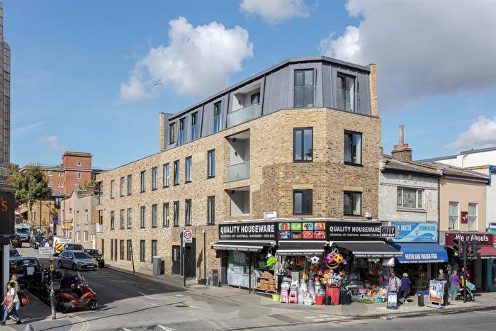 2 Bedroom Flat For Sale In Norwood Road, London, SE27