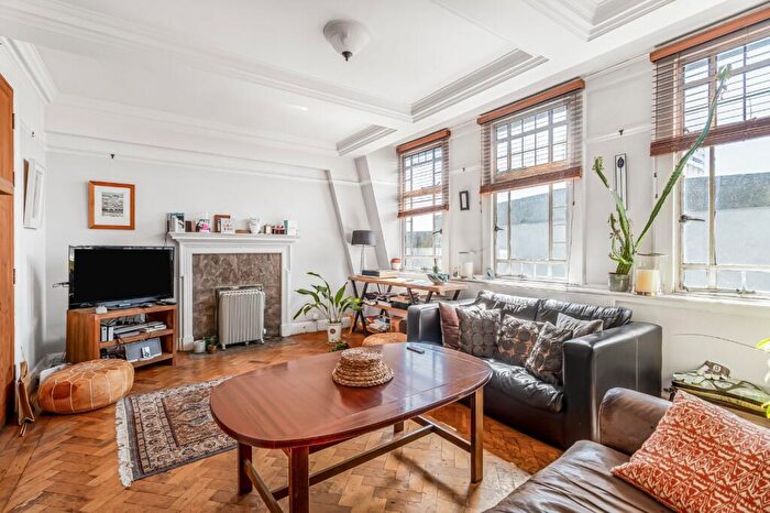 2 Bedroom Flat For Sale In Baker Street, Marylebone, London, NW1