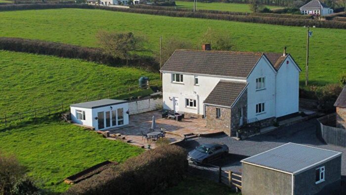 5 Bedroom Smallholding For Sale In Pontantwn, SA17