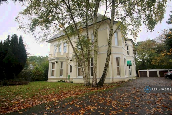 Studio To Rent In Meriton Court, Bournemouth, BH1