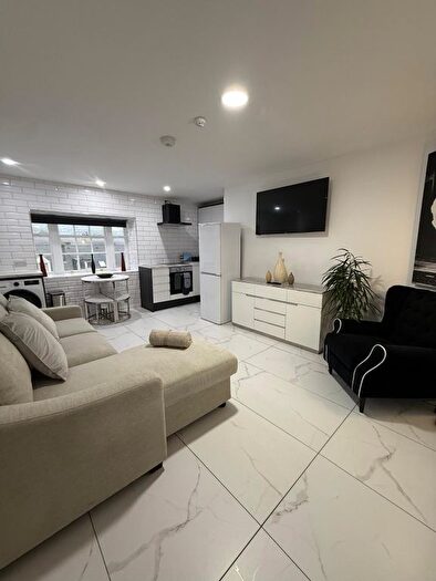 2 Bedroom Flat To Rent In Hillsborough Works, Sheffield, S6