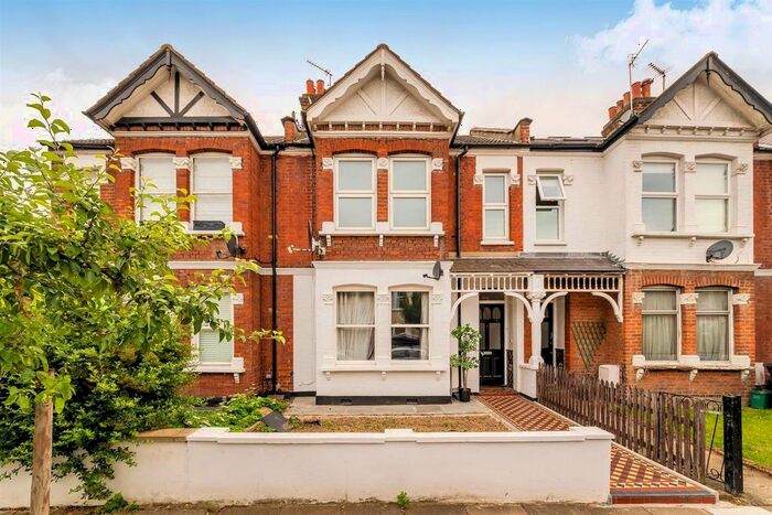 2 Bedroom Flat To Rent In Seaford Road, Ealing, London, W13
