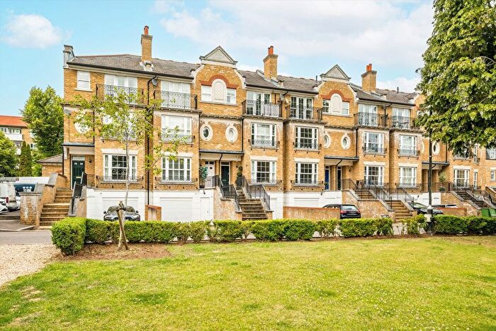 3 Bedroom Property To Rent In Chapman Square, Wimbledon, SW19