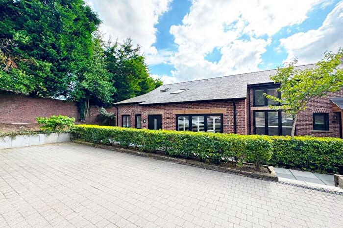 4 Bedroom Barn For Sale In Coppice Road, Poynton, SK12
