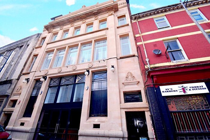 Studio To Rent In Market Street, NP20