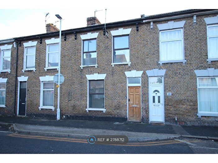 6 Bedroom Terraced House To Rent In St Georges Avenue, Sheerness, ME12
