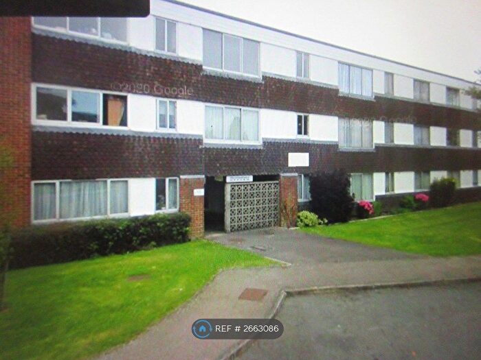 1 Bedroom Flat To Rent In Thaynesfield, Potters Bar, EN6