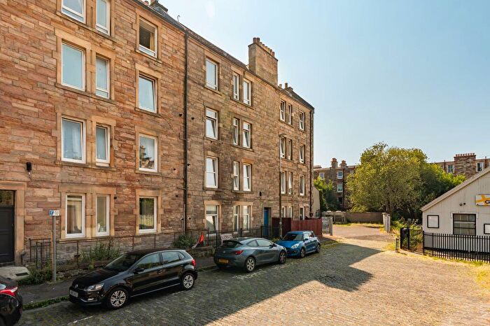 1 Bedroom Flat For Sale In Wheatfield Terrace, Edinburgh, EH11