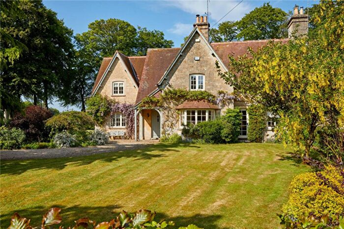 4 Bedroom Semi-Detached House For Sale In Heythrop, Chipping Norton, Oxfordshire, OX7