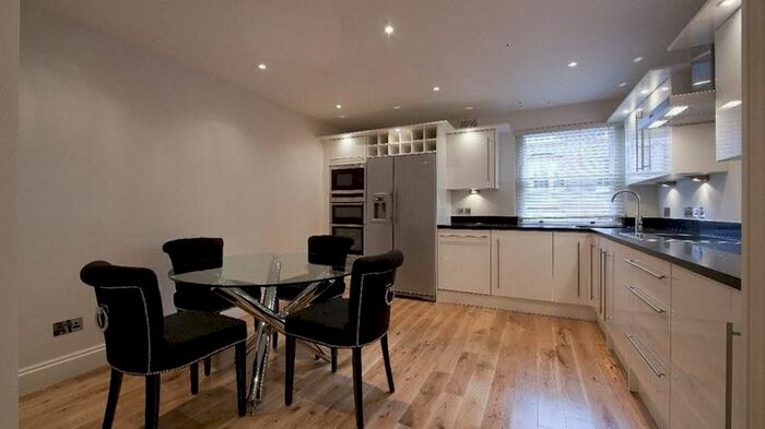 1 Bedroom Flat To Rent In Grosvenor Hill, Mayfair, W1K