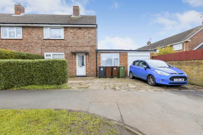 3 Bedroom Semi-Detached House For Sale In Riverton Close, Lincoln LN1