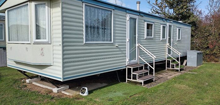 2 Bedroom Mobile/park Home For Sale In Plough Road, Minster On Sea, Sheerness, ME12