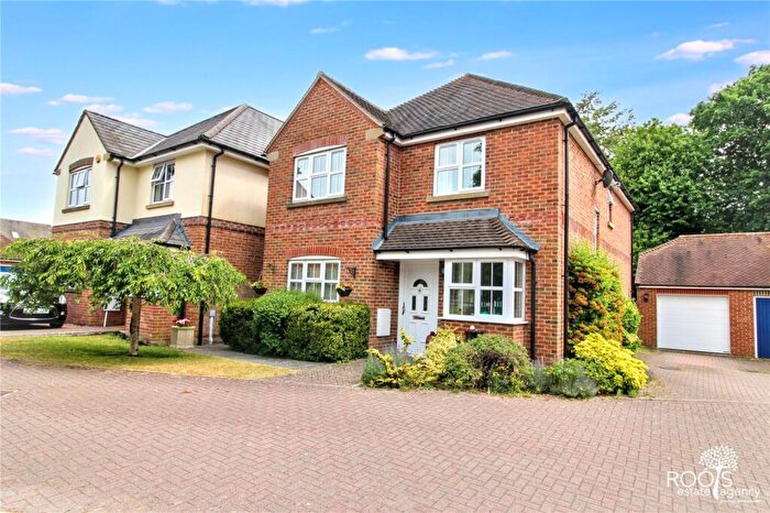 4 Bedroom Detached House For Sale In Haysoms Drive, Greenham, Thatcham, RG19
