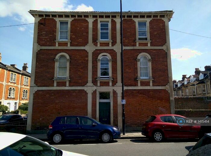 5 Bedroom Flat To Rent In Alma Road, Clifton, Bristol, BS8