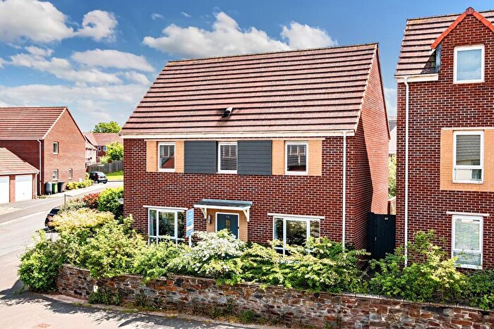 4 Bedroom Detached House For Sale In Staddle Stone Road, Exeter, EX1
