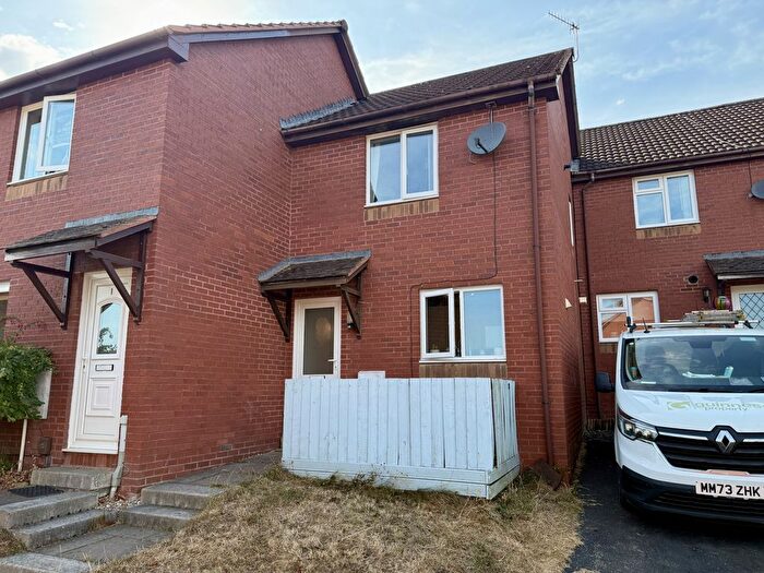 2 Bedroom Terraced House For Sale In Foxglove Rise, Exwick, EX4
