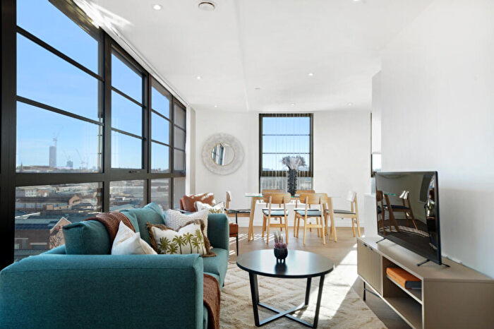 2 Bedroom Apartment To Rent In Sadlers Place, B5