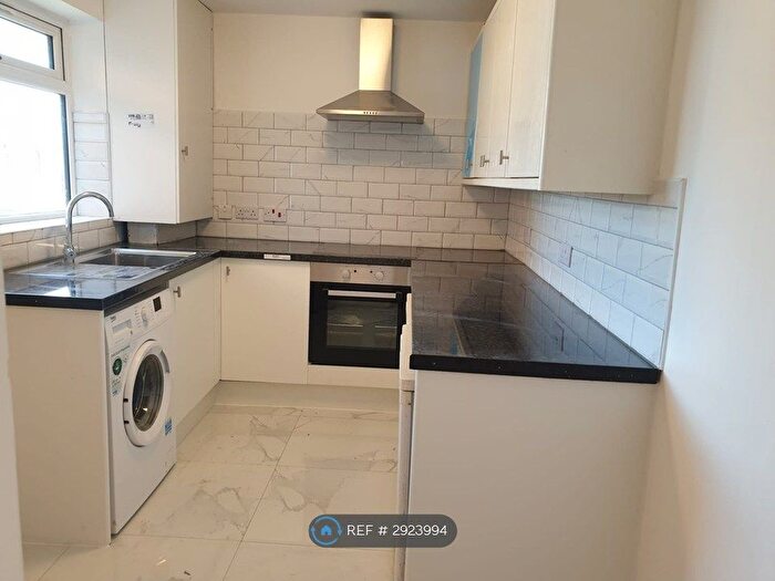 1 Bedroom Flat To Rent In Nightingale Road, London, N22