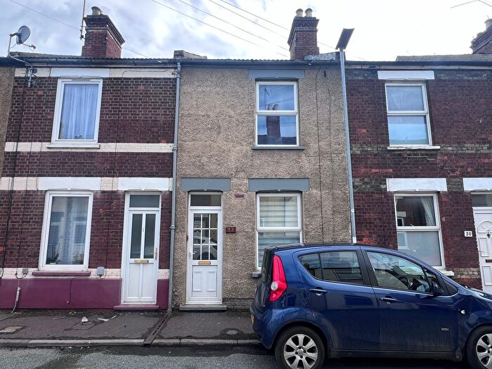 3 Bedroom Terraced House To Rent In Sir Lewis Street, King's Lynn, PE30