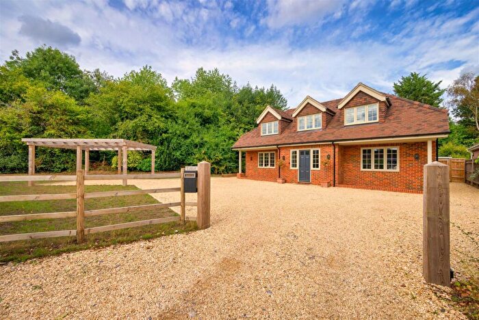4 Bedroom Detached House For Sale In The Hamlet, Gallowstree Common, RG4