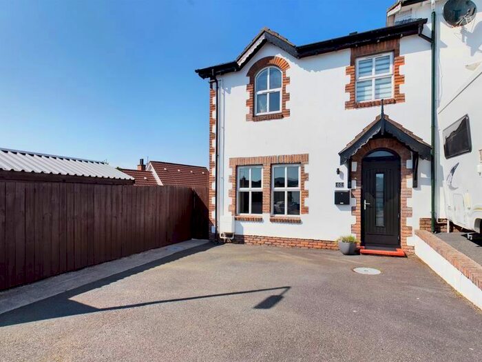 3 Bedroom Semi-Detached House For Sale In Lassara Heights, Warrenpoint, Newry, BT34