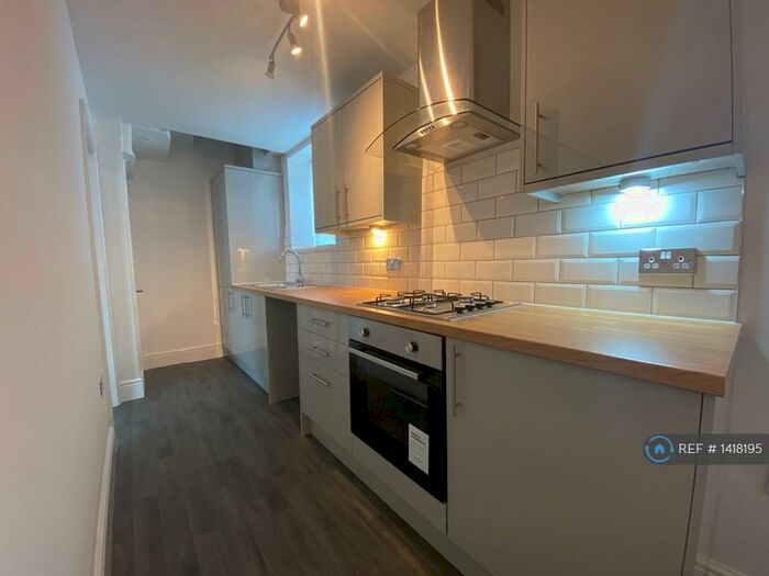 2 Bedroom Terraced House To Rent In Lightcliffe Road, Brighouse, HD6