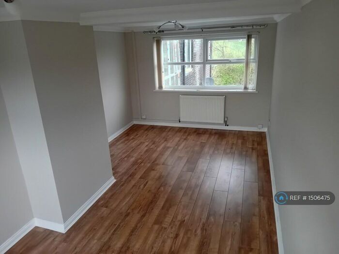 2 Bedroom Maisonette To Rent In Sunny Blunts, Peterlee, SR8