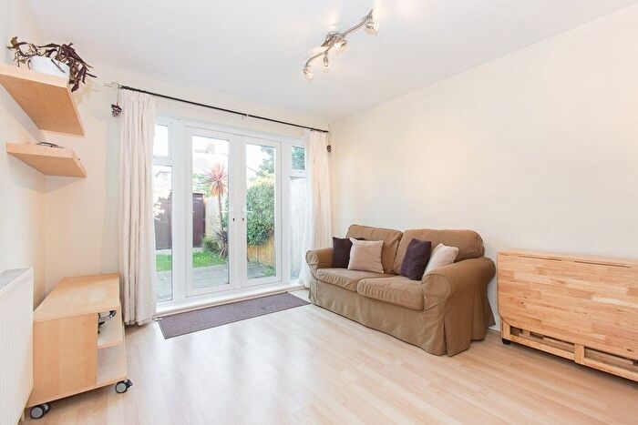 1 Bedroom Flat To Rent In Effra Road, Wimbledon, SW19