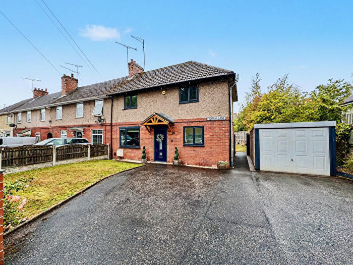 3 Bedroom Town House For Sale In Higham Lane, Dodworth, S75