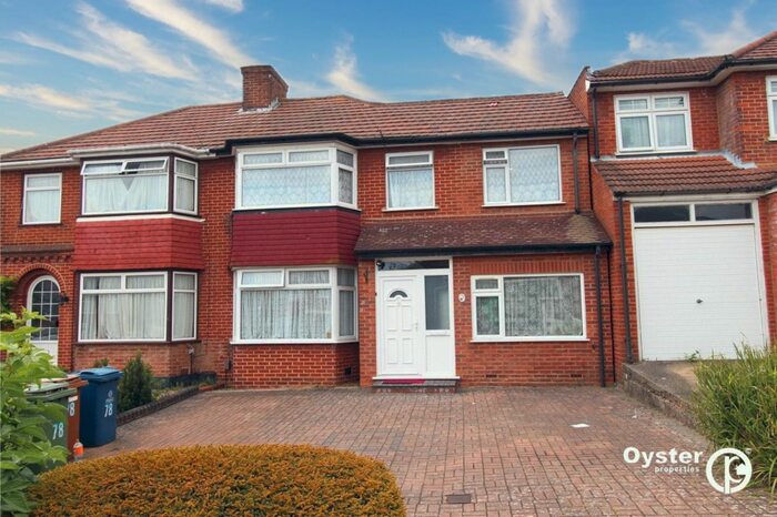 5 Bedroom Semi-Detached House To Rent In Coledale Drive, Stanmore, HA7