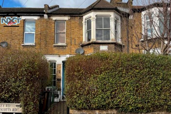 3 Bedroom Flat To Rent In Morley Road, London, E10
