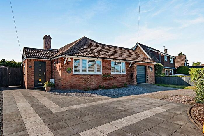 3 Bedroom Detached Bungalow For Sale In Fauchons Close, Bearsted, Maidstone, ME14