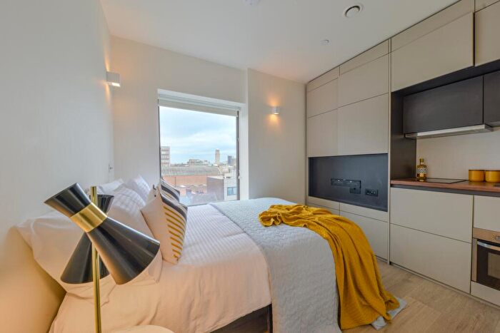 Studio To Rent In George Street, Luton, LU1