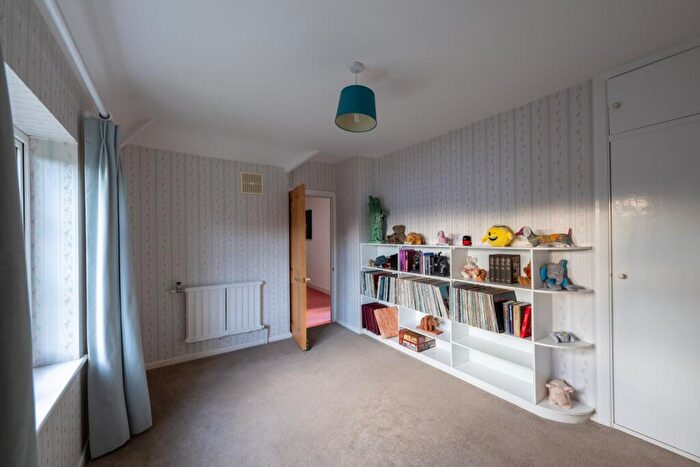 5 Bedroom Detached House For Sale In Duffield Lane, Stoke Poges, SL2