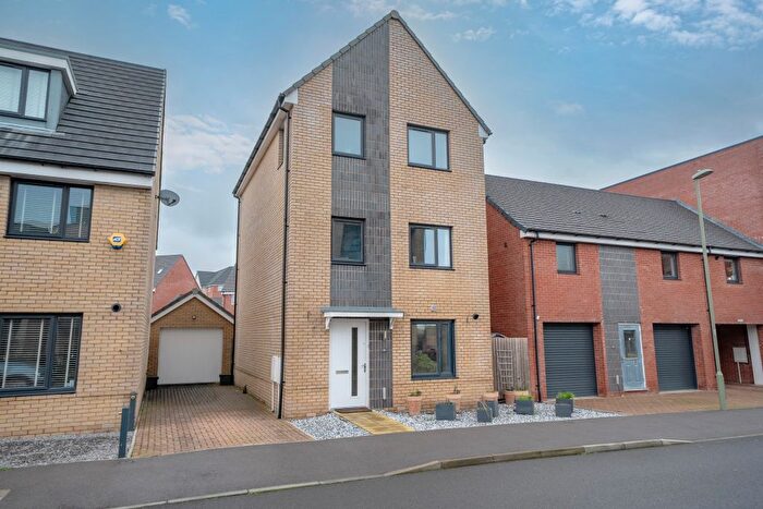 4 Bedroom Detached House For Sale In Cashmere Drive, Andover, SP11