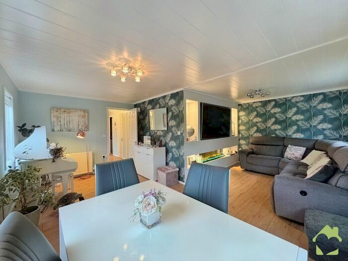 2 Bedroom Park Home For Sale In Highfield Farm, Ghants Lane, Hambleton, Poulton-Le-Fylde, FY6