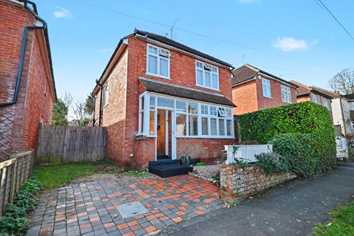 3 Bedroom Detached House For Sale In Stephendale Road, Farnham, Surrey, GU9
