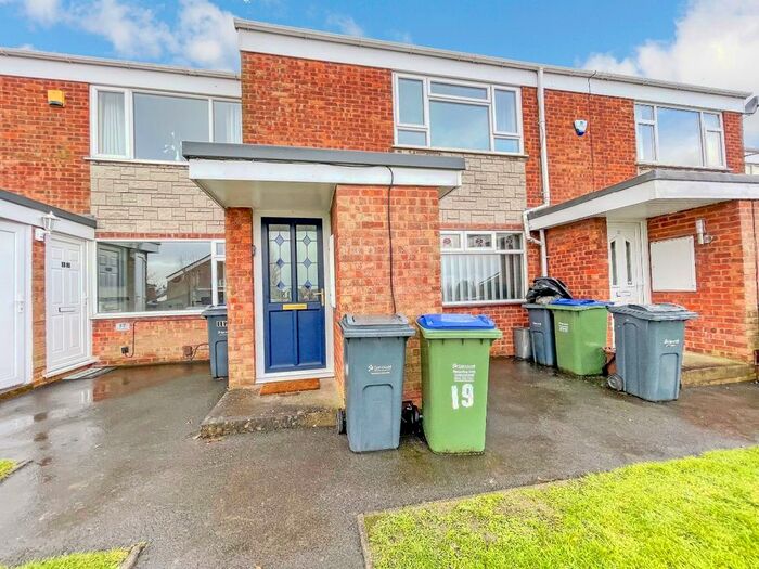 1 Bedroom Flat To Rent In Red Lion Close, Tividale, Oldbury B69