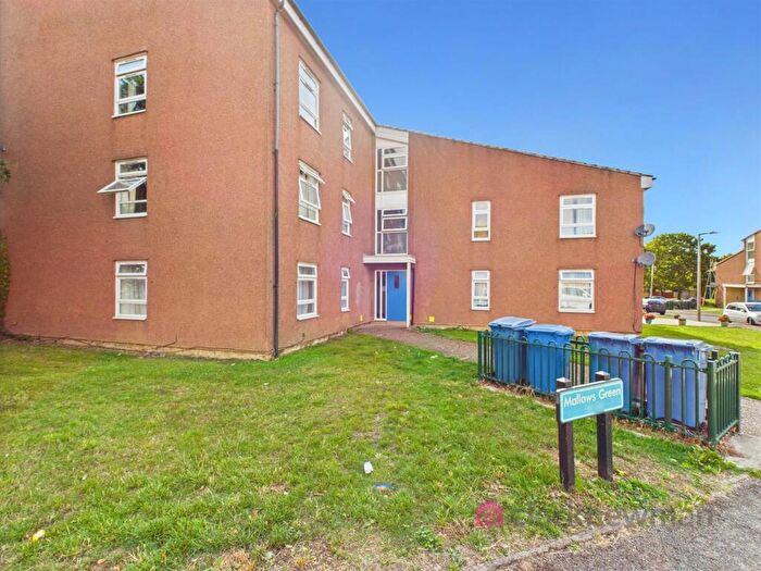 2 Bedroom Apartment For Sale In Mallows Green, Harlow, CM19